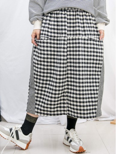 2115-1305 -日系・泡泡-前兩袋 X 橡根腰 , 大 , 細格仔薄絨絨料半截裙 (韓國)  0